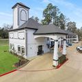 Exterior of Super 8 by Wyndham Mansfield La