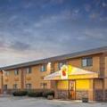 Exterior of Super 8 by Wyndham Muscatine