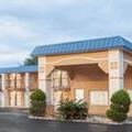 Image of Super 8 by Wyndham Port Royal/Beaufort