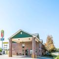 Exterior of Super 8 by Wyndham Salina I-70