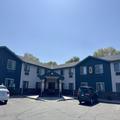 Exterior of Super 8 by Wyndham Shakopee