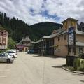 Exterior of Super 8 by Wyndham Sicamous