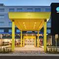 Exterior of TRU by Hilton Troy Detroit
