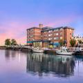Exterior of The Harborview on Lake Michigan Ascend Hotel Collection