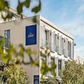 Exterior of The Sebel Melbourne Kew