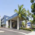 Exterior of Travelodge Inn & Suites by Wyndham Anaheim on Disneyland Dr