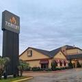 Exterior of Trident Inn & Suites, New Orleans