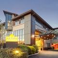 Photo of Ventura Inn & Suites Hamilton
