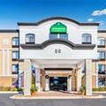 Exterior of Wingate by Wyndham Chicago Schaumburg