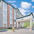 Exterior of Wingate by Wyndham Ellicottville