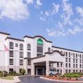 Exterior of Wingate by Wyndham - Greenville-Airport