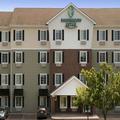 Exterior of Woodspring Suites Kansas City Liberty