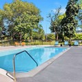 Swimming pool at Hampton Inn Chicago/Naperville