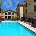Swimming pool at Hampton Inn & Suites Tucson-Mall