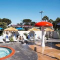 Swimming pool at Howard Johnson by Wyndham Anaheim Hotel & Water Playground