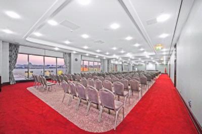 Photo of Safir Salon