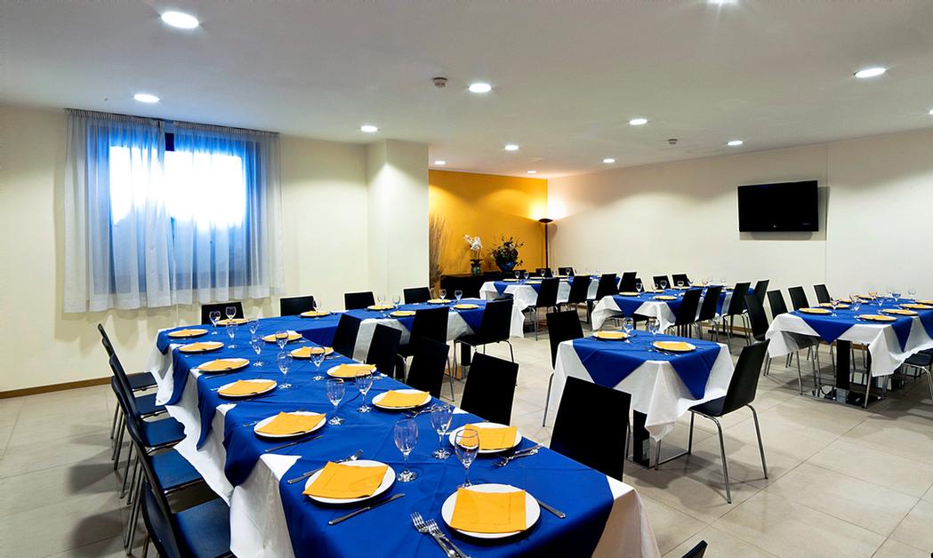 Photo of Yellow Room