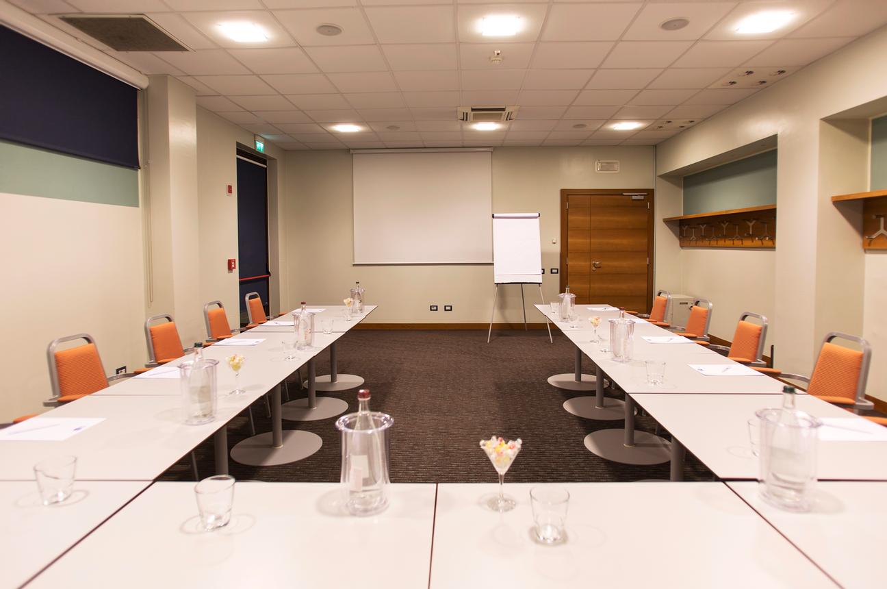Photo of Sala Meeting