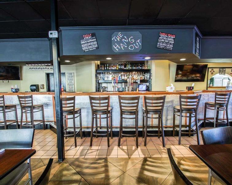Photo of Hang out Bar and Restaurant 