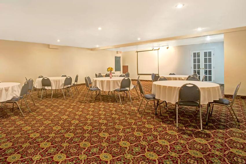 Photo of MEETING ROOM 1
