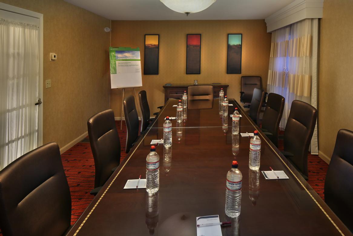 Photo of Boardroom