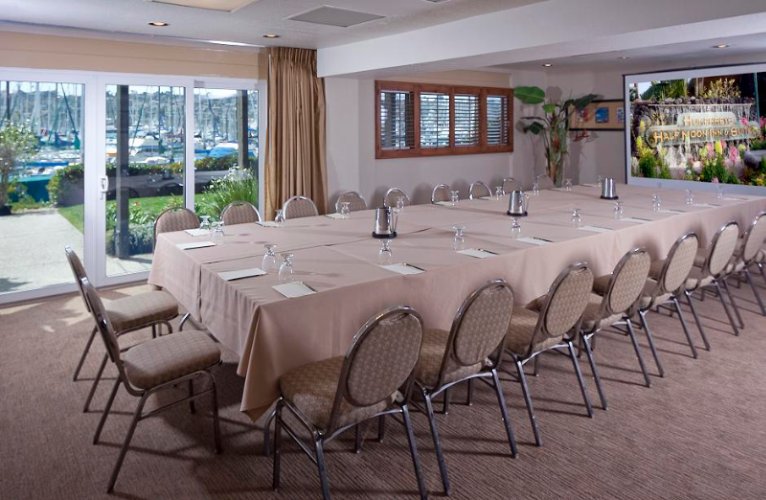 Photo of Backstage Room