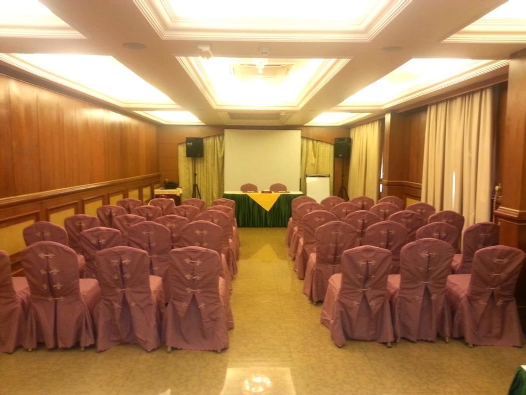 Photo of NIZWA HALL