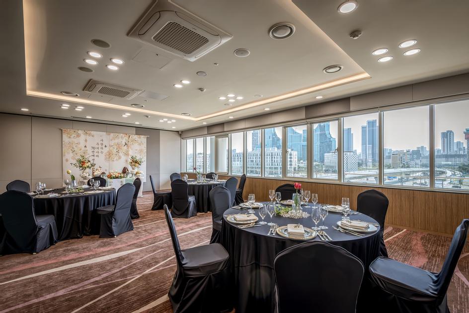 Photo of Ruby Room