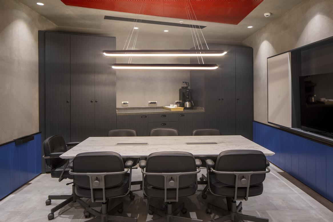 Photo of meeting room