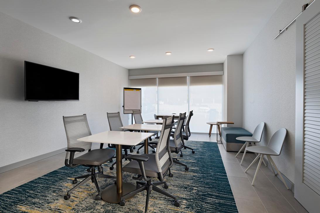 Photo of Flex Meeting Room