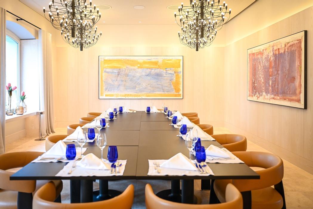Photo of Boardroom
